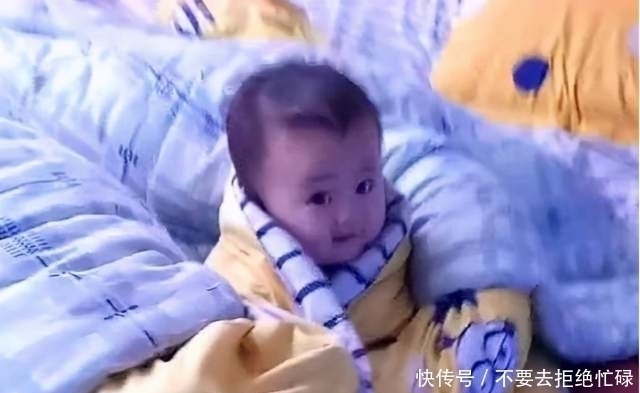 宝妈|“不靠谱”妈妈带娃午睡,不料先把自己哄着,孩子的小表情太暖心