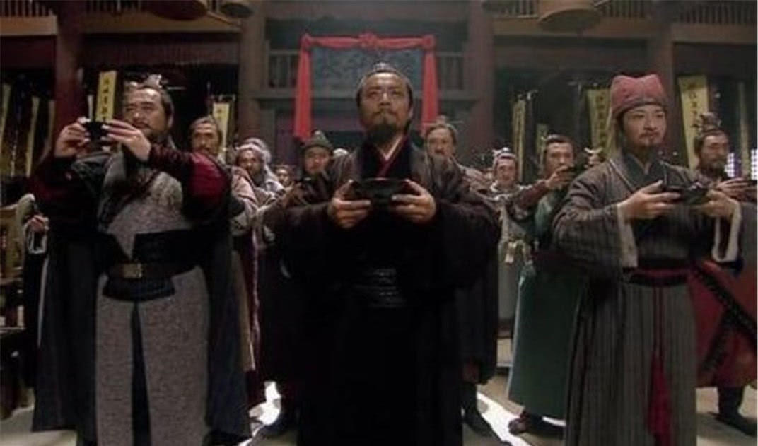  选择|梁山108将聚义后，宋江为何选择招安？梁山内部大多默不作声