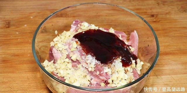 爱吃排骨的要收藏,掌握这个特色做法,连挑食的人都爱吃,超简单