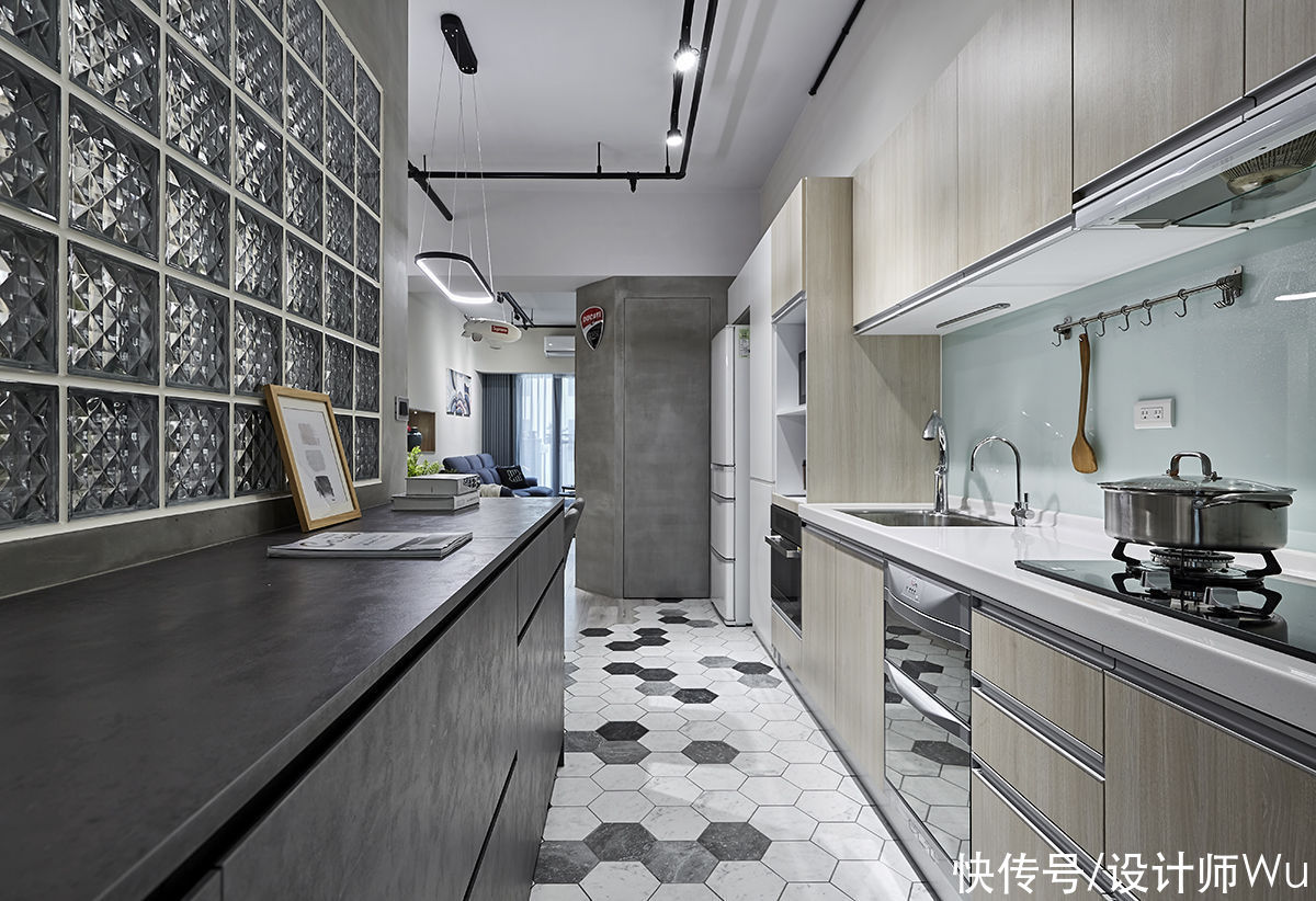 屋主|130㎡自然原始生活场景，浓厚工业硬派本色，理想生活的设计，赞