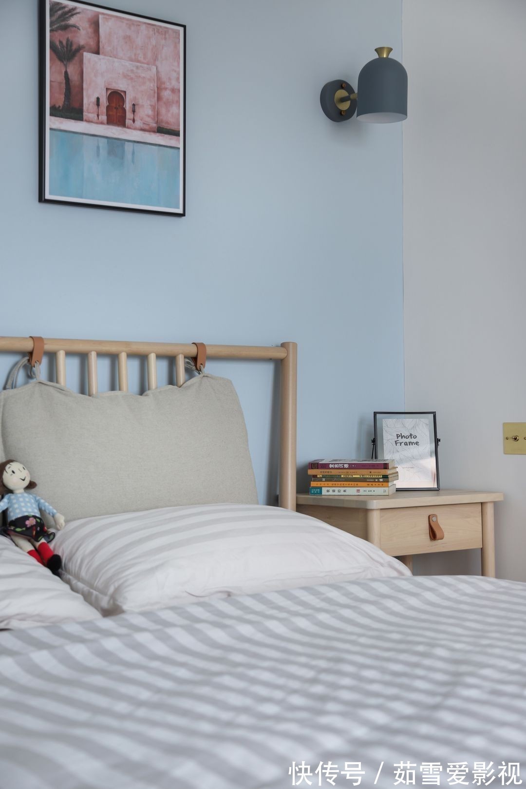 沙发|窗台空间就浪费了?看看这位女士的家,窗台不仅是沙发还能储物