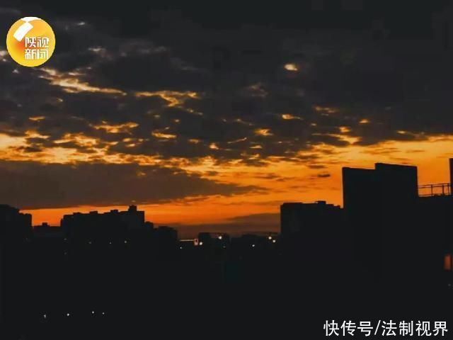 中雨|西安上空，粉了