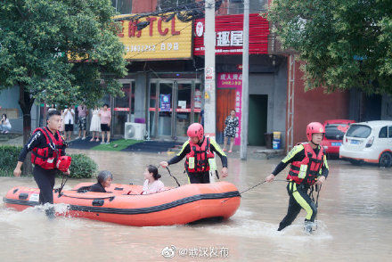 河南|河南加油！武汉消防救助转移群众393人