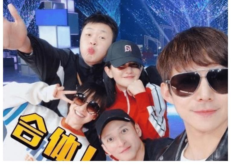 沒(méi)有了《快樂(lè)大本營(yíng)》，離開(kāi)何炅的吳昕，卻在別處挑起了大梁