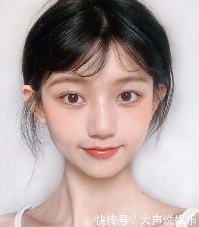 唇部出现这个问题,口红再贵也白搭,拉低颜值还影响形象