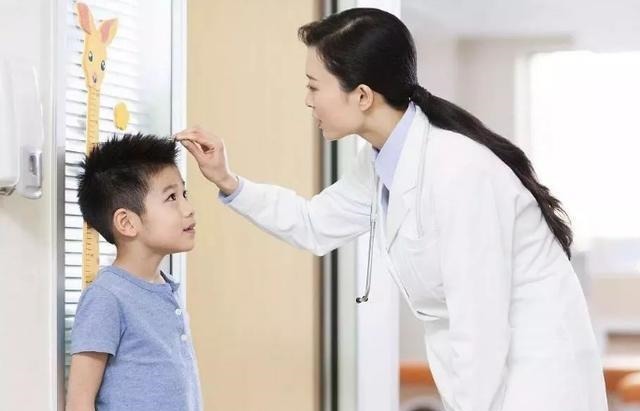 个头|孩子骨骺线闭合前,身体会发出3大“暗号”,抓住时机再长5厘米