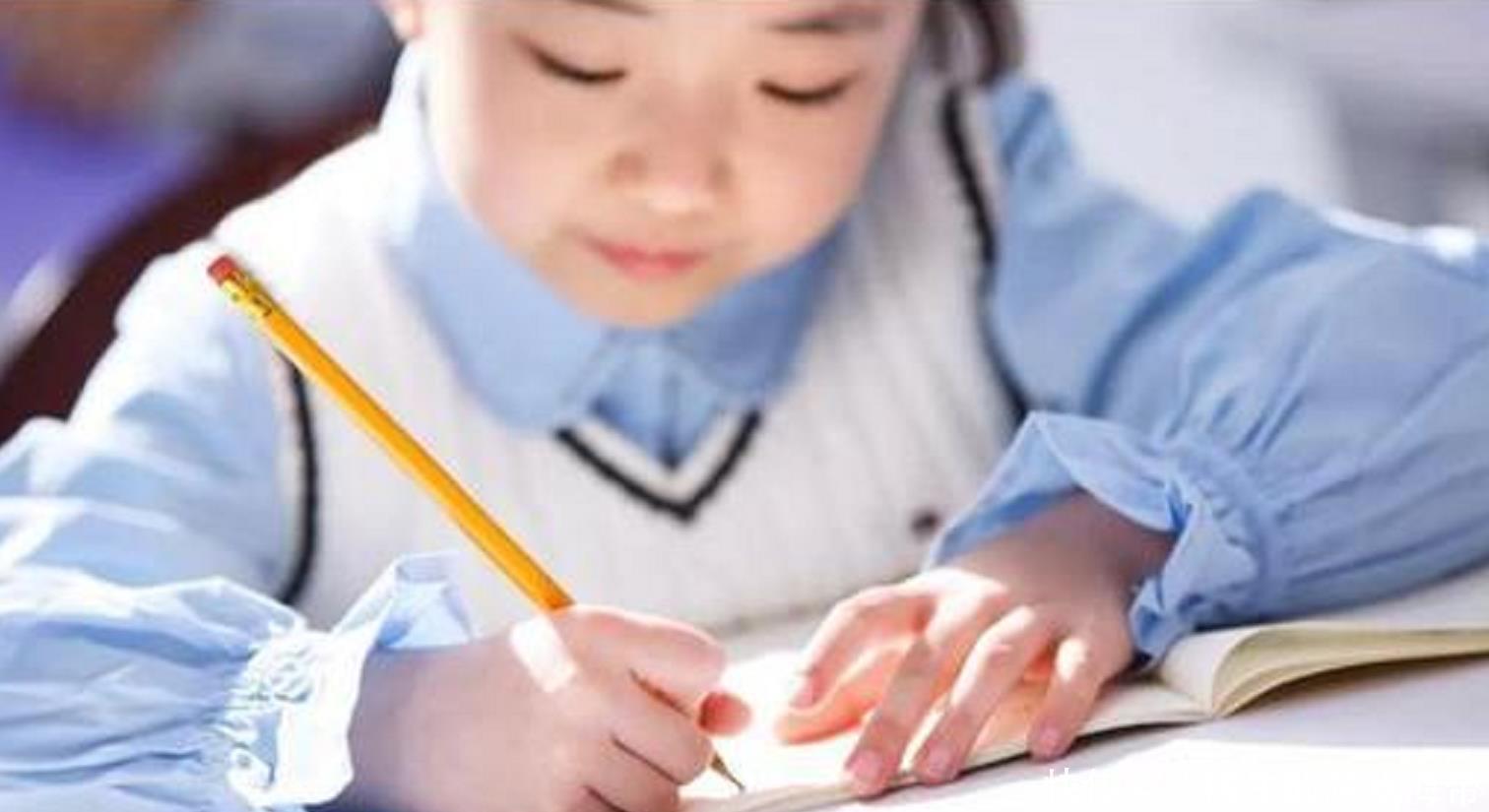 学霸|高中学霸“草稿纸”火了,再看学渣的草稿纸,网友:是本人无疑了