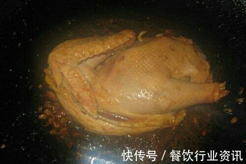 冰糖|半碗酱油搞定一只鸡——沙姜酱油鸡，入味鲜嫩，口口香醇