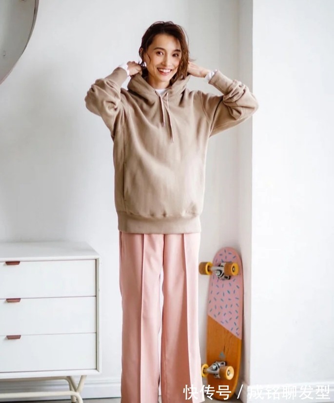 利落|适合四十岁女人的秋季穿搭,大方利落又减龄,优雅得体又高级