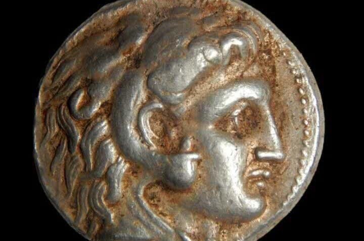 吊打|外国人认为亚历山大能吊打秦始皇,被网友嘲讽:一群井底之蛙