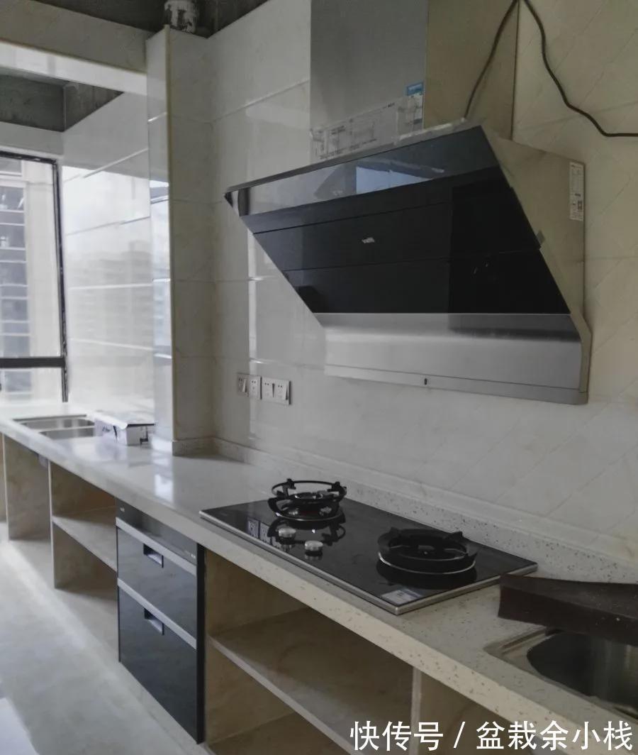 客餐厅|参观朋友新房，家具没买齐就很漂亮了，客餐厅隔断越看越喜欢！