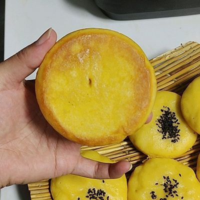 铁锅|铁锅炖鱼贴饼子
