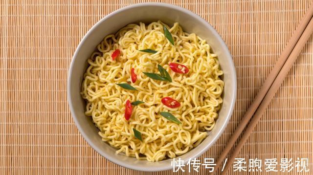 豆类食物|豆浆是肝病的“发物”？医生提醒：若想肝好，3种早餐尽量少碰