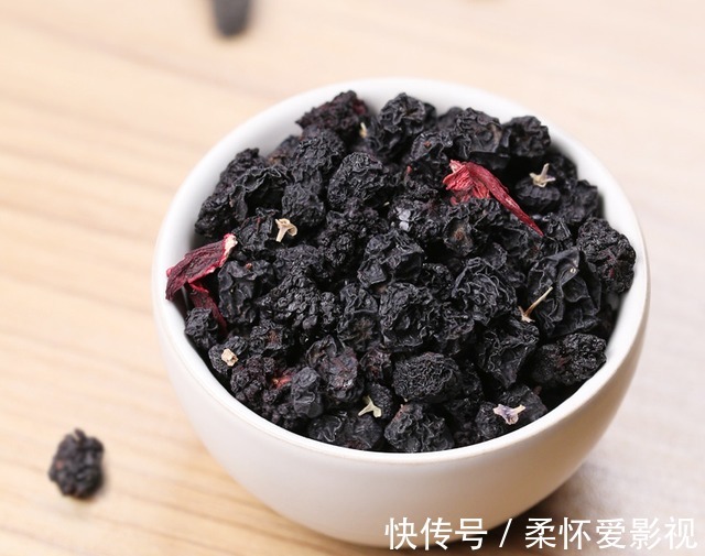 胆固醇|血脂高不高,全写在脸上!脸上出现5个“表现”,请及时调理