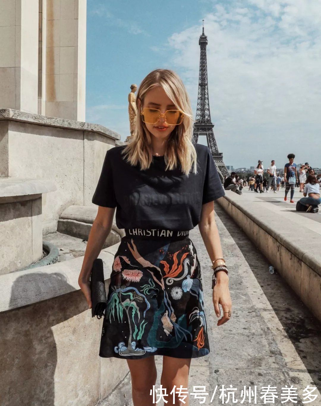 衣品好的女人,从不用力过猛