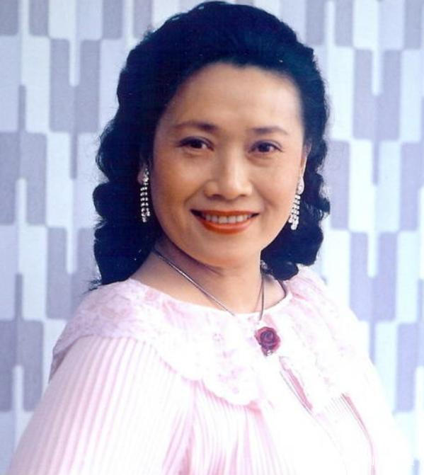 离世#2008年,因1万块朱逢博丈夫离世,骨灰放卧室,饭菜先给他