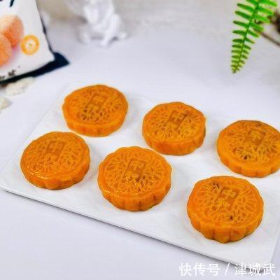 只有最美味的南瓜糯米蒸月饼，才能点亮你的餐桌！