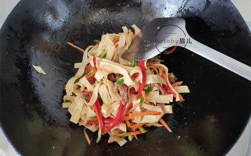 春天孩子補鈣，別只盯著牛奶，這菜含鈣高易吸收，多吃長個快！