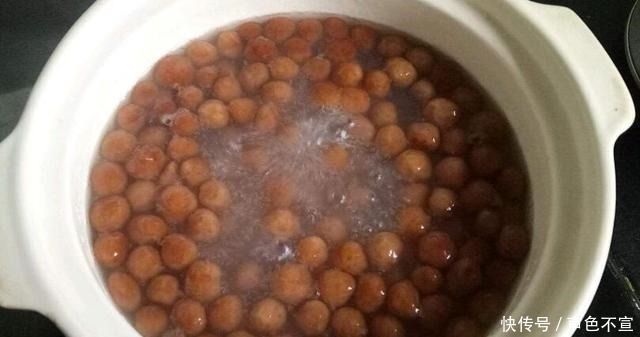 红茶|“珍珠奶茶”别再花钱买,一把茶叶就能做,出锅比买的还好吃!