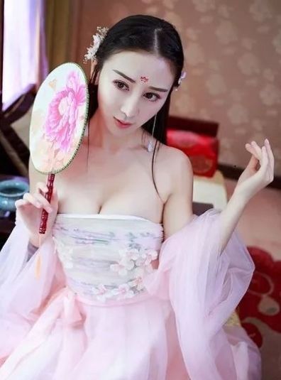 出阁|古人把未出阁的女人叫做“黄花闺女”,原来“黄花”是指这个部位