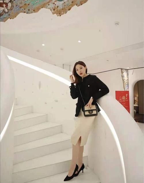 女人怎么搭配衣服漂亮气质