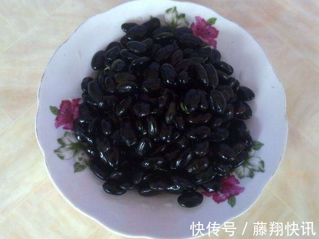冰糖|吃药一堆,不如吃黑豆一把,黑豆加一宝一起煮,好处一大堆