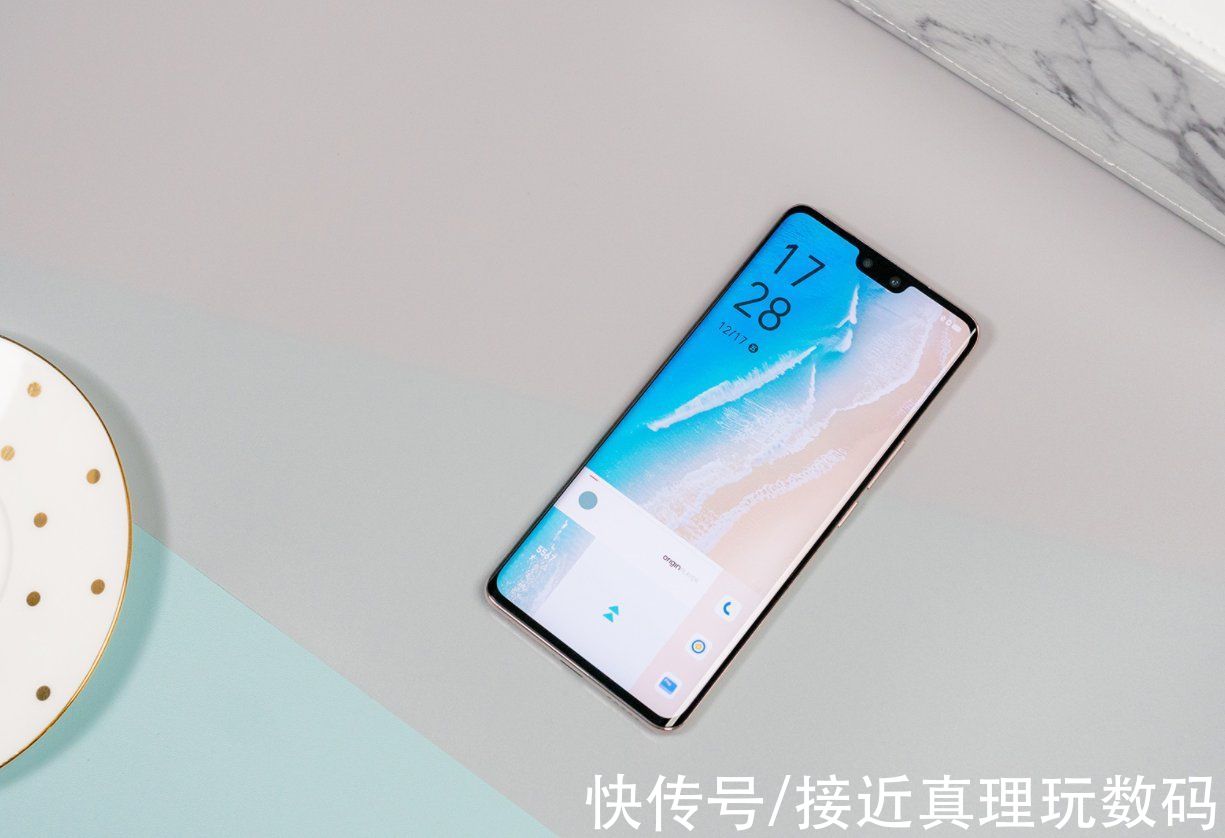 S12Pro|自拍手机卷起来了？vivo S12 Pro挤了“一整管牙膏”