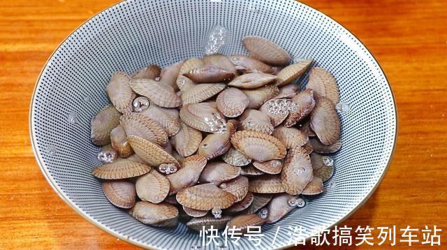炒鸡蛋|炒鸡蛋谁都会做,想把鸡蛋炒好吃有窍门,加上它,鲜掉眉毛