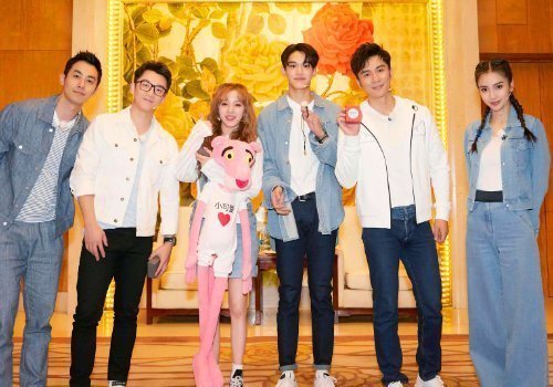 名牌 宋雨琦现身韩版《跑男》,谁留意她的名牌节目组用心了