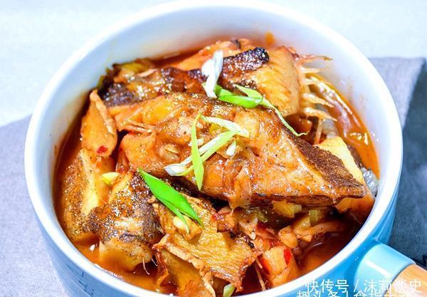 2021除夕年夜饭上桌了!妥妥的美味!酱香浓郁,香辣解馋吃得过瘾