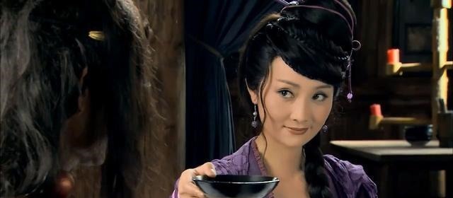 武大郎|水浒传中武大郎卖的不是炊饼是馒头,孙二娘蒸的不是馒头是包子