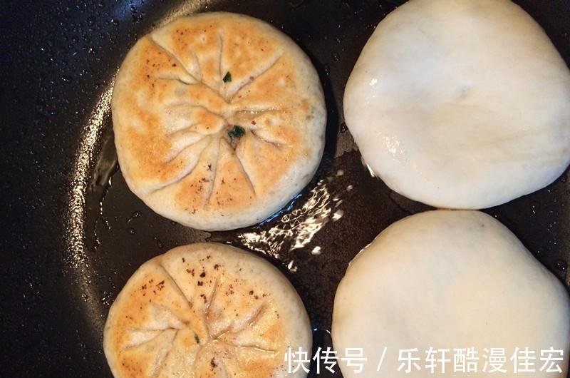 全家|吃上就忘不掉的韭菜馅饼,一包一烙,轻轻松松就做好,全家都爱吃