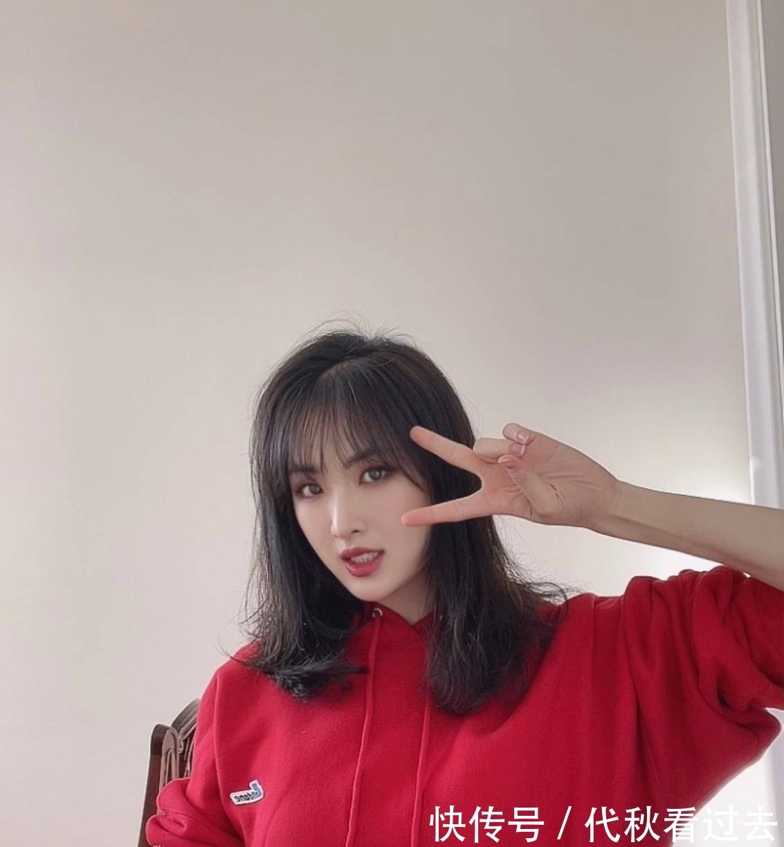 丁真|姚安娜中餐厅路透,节目流泪周也安慰,姚安娜真的不适合做明星吗