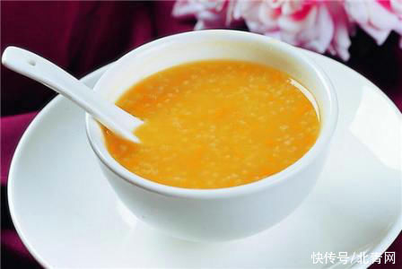 胡蘿卜和“它”一起煮，每天晚餐喝一碗，失眠好了，補氣血