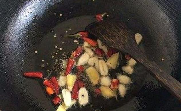 小喵|最通便的蔬菜不是芹菜,而是它,一斤8毛,排宿便,大肚腩不见了