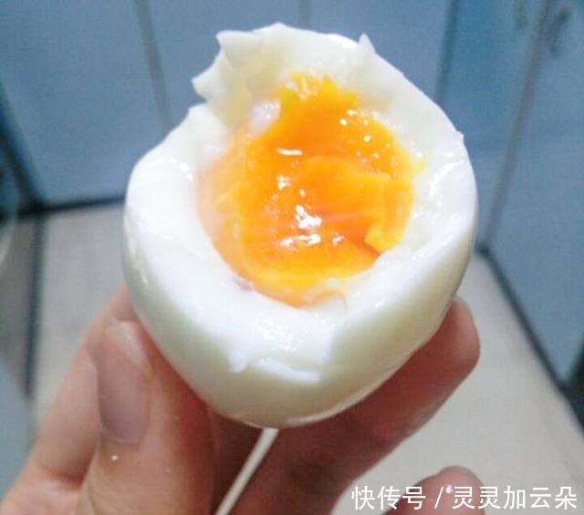 煮鸡蛋,用冷水还是热水很多朋友弄反,难怪鸡蛋不好剥皮还不香