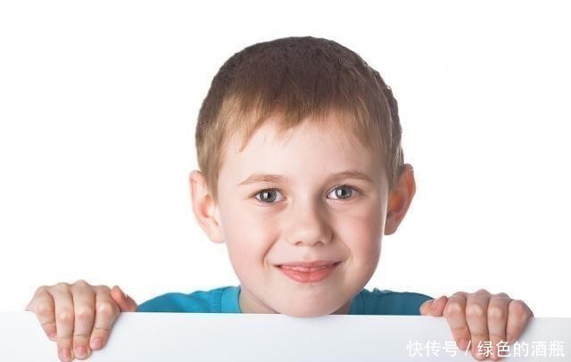 母亲|如何轻松养育一个男孩?迷路有两种方法