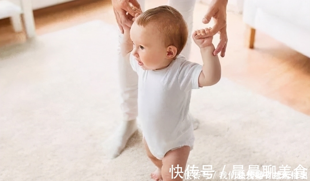 七个月|孩子“先爬后走”和“不爬就走”,差距真这么大?你家孩子是哪种