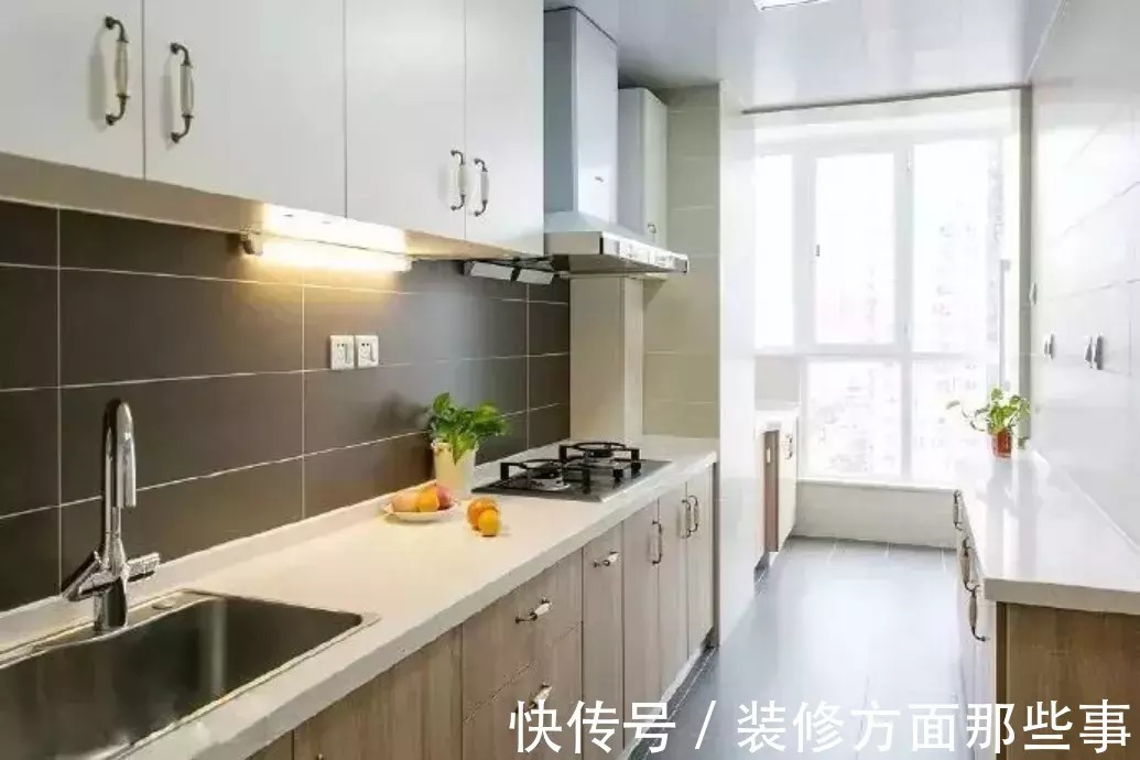 小阳台|厨房的小阳台,究竟该如何利用才不浪费?