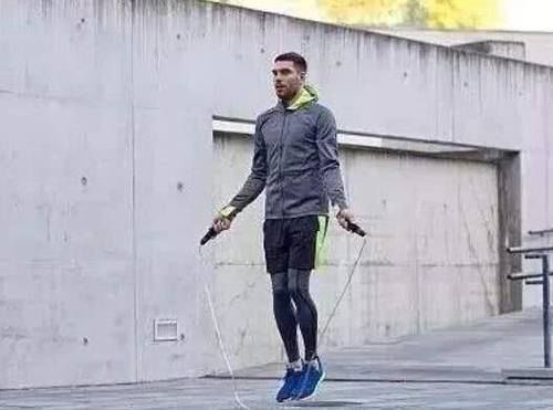 动作|脂肪最怕的“3个动作”,每天一遍,让你燃脂一整天!