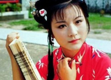 史湘云!红楼梦她代替袭人离开贾府,多年后,却成为最幸福的丫鬟!