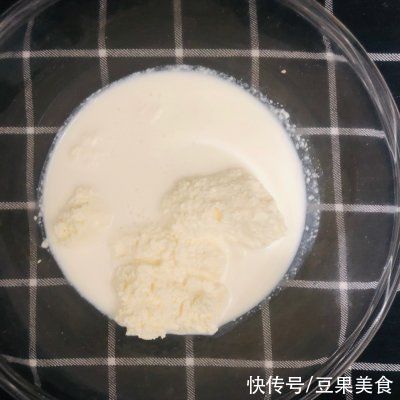 蛋白霜|轻乳酪蛋糕中午刚做完，晚上又想吃了