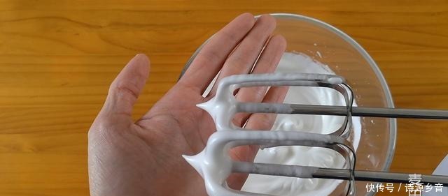 一起来做抹茶蛋糕卷吧，漂亮毛巾面，一卷就成功