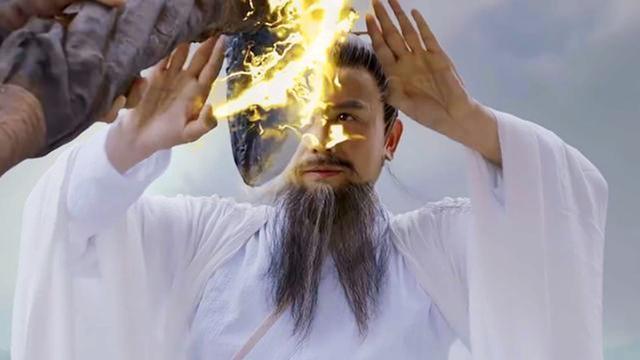 神力$元始天尊有个徒孙,行事低调、神力惊人,手中兵器等于六根金箍棒