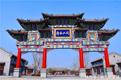 富商建了一座大宅子，谁知每年光门票收入就超一亿，如今还上市了