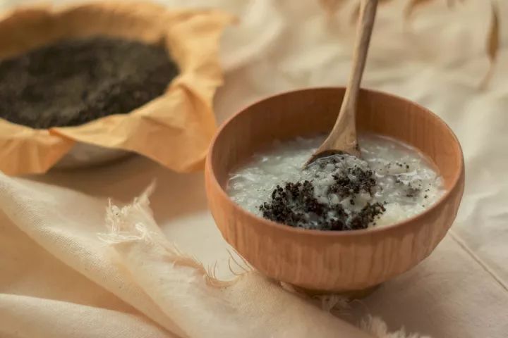 黑芝麻|补药一堆不如黑芝麻一勺！黑芝麻的最佳吃法，真正补肾补脾补元气