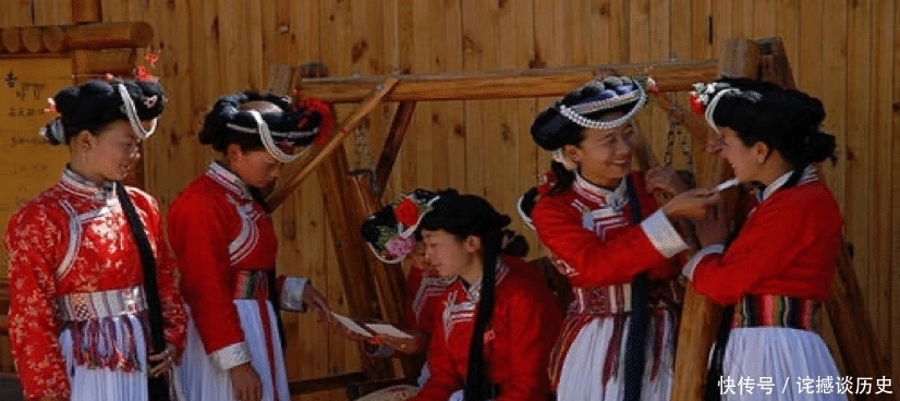 关系|奇特的风俗:天葬、走婚、磨牙与纹面塞鼻