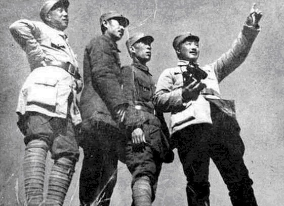 称为|他一人辅佐5位开国元帅,被红军将领称为“菩萨”,55年授予上将