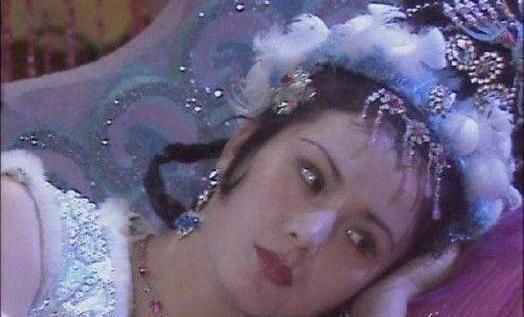 猪八戒砍死玉面狐狸,为什么要剥掉她衣服裤子