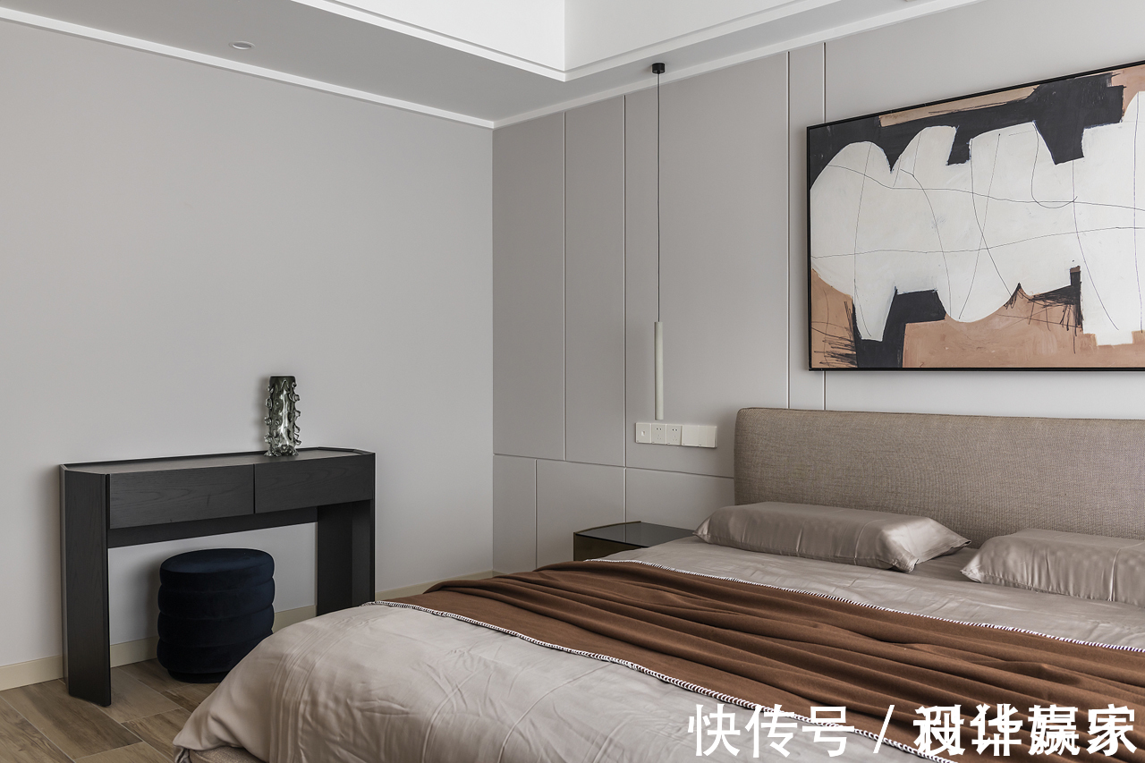 原木|243㎡自然跃层,耐看的原木+白色,还有自家花园,真让人羡慕